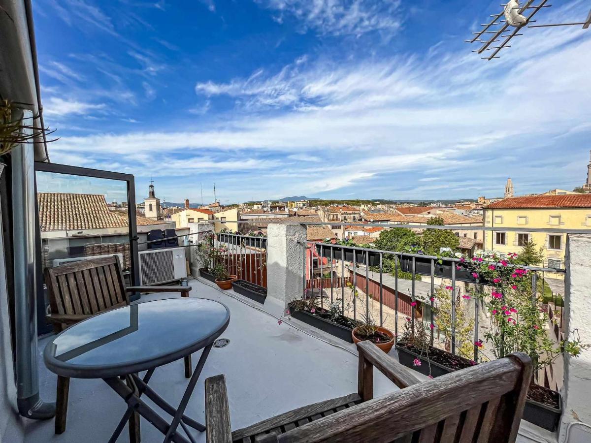 Romantic Duplex With Terrace And Great Views خيرونا المظهر الخارجي الصورة