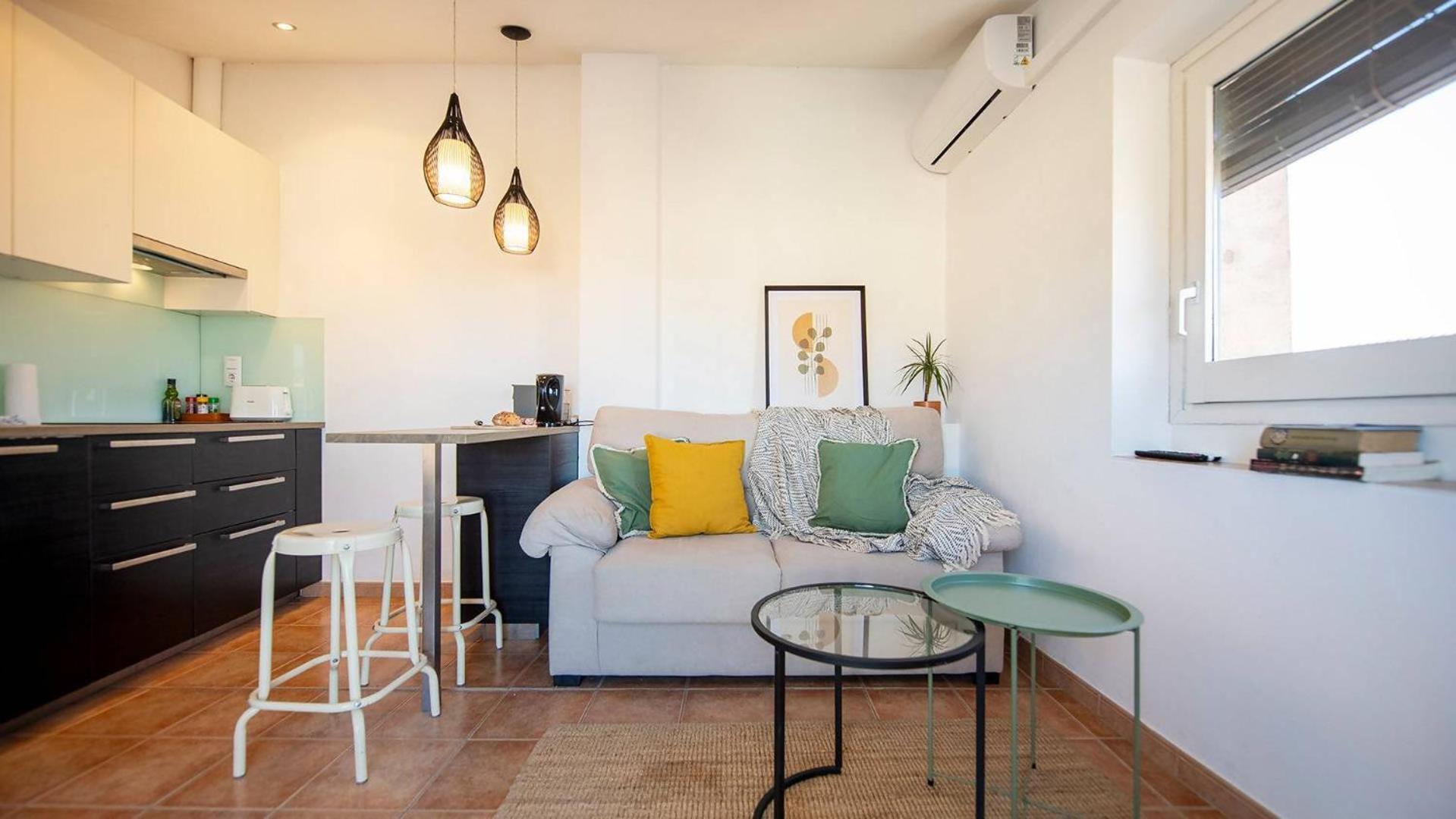 Romantic Duplex With Terrace And Great Views خيرونا الغرفة الصورة